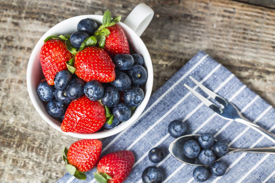 Berries for anti-aging. Anti-aging foods that boost collagen production. Best glowing skin foods to eat. 