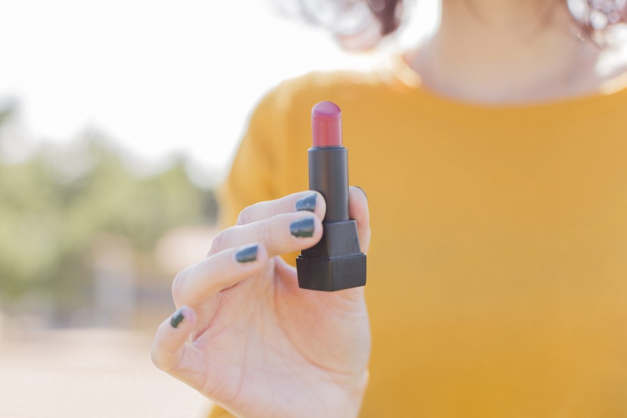 Take care of your lips in summer. These best beauty tips for summer will help you to guide. Best skincare tips for summer you must follow for glowing skin. 