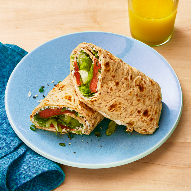 Bagel salmon wrap recipes for your low-calorie breakfast ideas. Find 10 more healthy breakfast recipes for people trying to lose some weight.